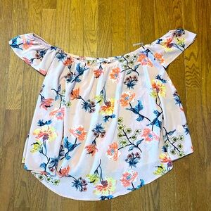 Women’s‎ boutique flowy top